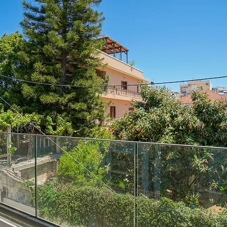 Σπίτι διακοπών Odyssey Residences 2 *